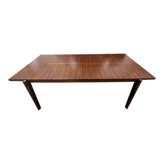 Baker Luxe McGuire Straight Grain Walnut Kehoe Leg Dining Table For Sale
