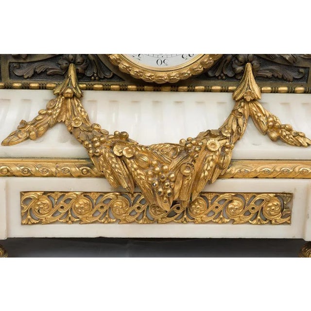 Antique French Clock in Bronze and Marble, 19th Century For Sale - Image 6 of 8