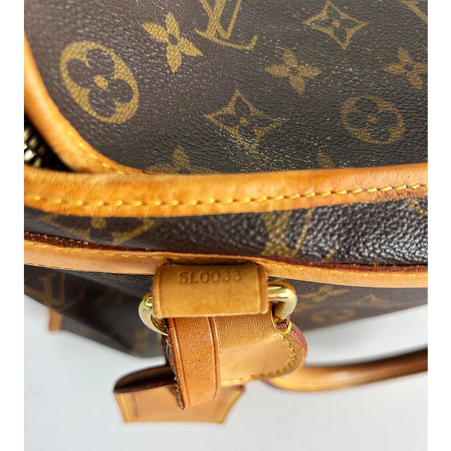 Louis Vuitton Monogrammed Pet Carrier, Canvas, Cowhide, Mesh Window & Lining For Sale - Image 10 of 17