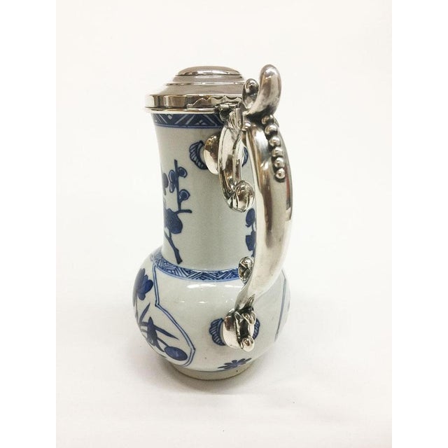 18th Century Chinese Kangxi Blue and White Porcelain and Silver Jug, 1662-1722 For Sale - Image 4 of 11
