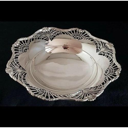 A fine george vi sterling silver cake stand or compotier, hallmarked birmingham 1940 and made for **selfridge & co ltd**...