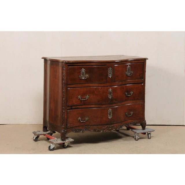 18th Century French Régence Serpentine Commode For Sale - Image 4 of 12