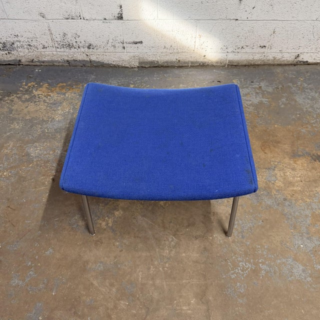 Designed by Hans J. Wegner in 1958 for A.P. Stolen, the AP41 Kastrup stool belongs to the celebrated Airport collection...