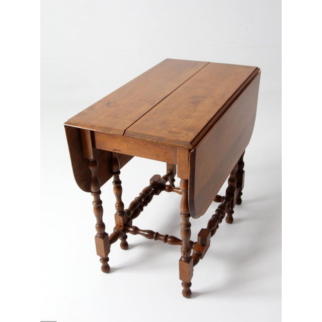 Early American Gate Leg Drop Leaf Table For Sale - Image 15 of 15