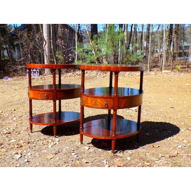 Traditional Vintage Pair Weiman Heirloom Mahogany Leather Top Oval Lamp Tables For Sale - Image 3 of 18