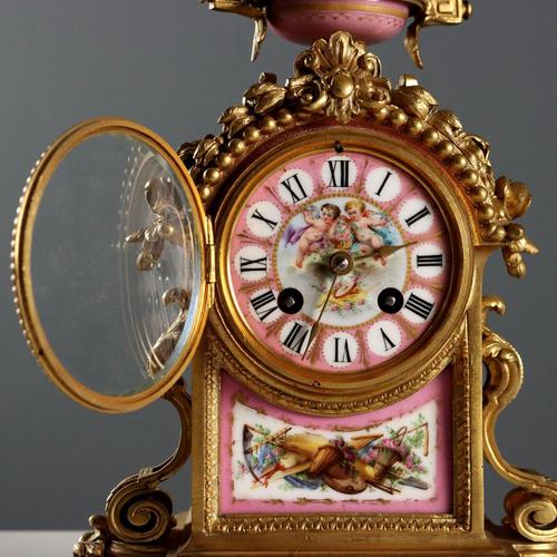 Triptych Clock in Gilded Bronze and Porcelain For Sale - Image 5 of 16