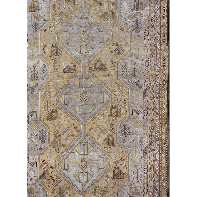 Figurative Hand Knotted Vintage Persian Shiraz Rug Tri-Medallion Design in Lavender and Olive For Sale - Image 3 of 13