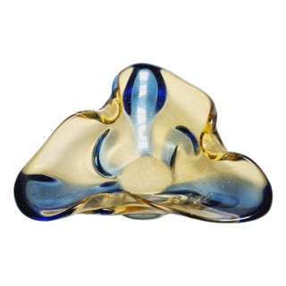 Czechoslovakian Vase by Hanna Machanovska for Mstisov Glassworks, 1960s For Sale