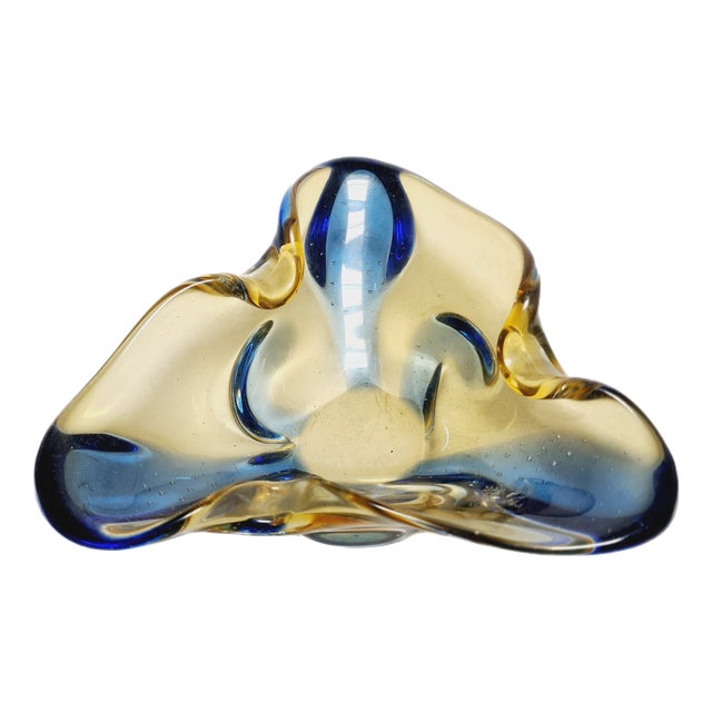 Czechoslovakian Vase by Hanna Machanovska for Mstisov Glassworks, 1960s For Sale