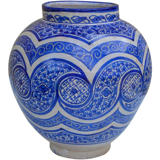 Blue Arabesque-Patterned Vase For Sale - Image 4 of 9