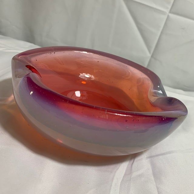 Mid-Century Modern Heavy Murano Italian Pink and White Opaline Art Glass Sommerso Vide-Poche Attributed to Gino Cenedese For Sale - Image 3 of 7