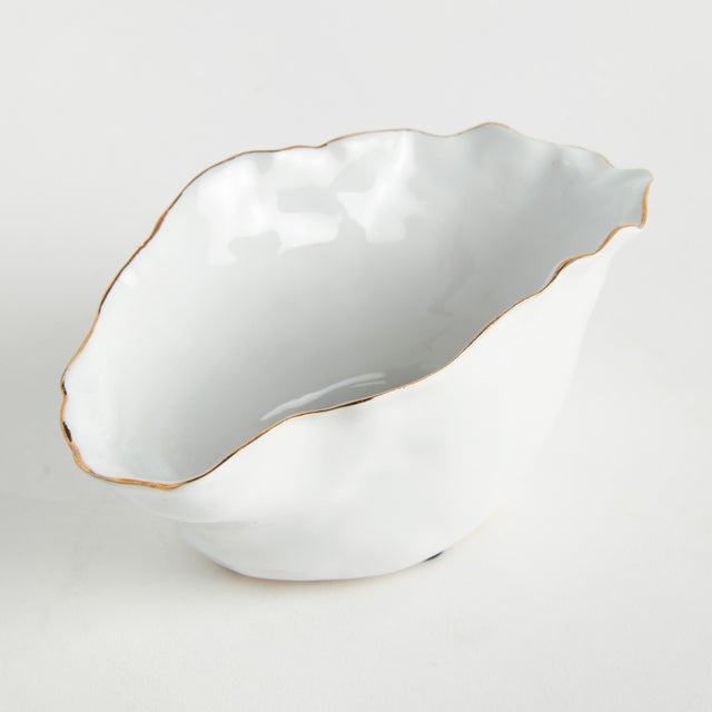 Kenneth Ludwig Chicago Mackenna Wide Vase Small For Sale - Image 4 of 4