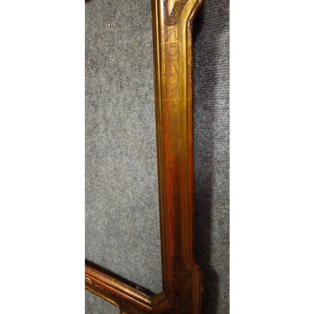 Antique Gilt Frame with Engraved Floral Decoration, 1800s For Sale - Image 5 of 7