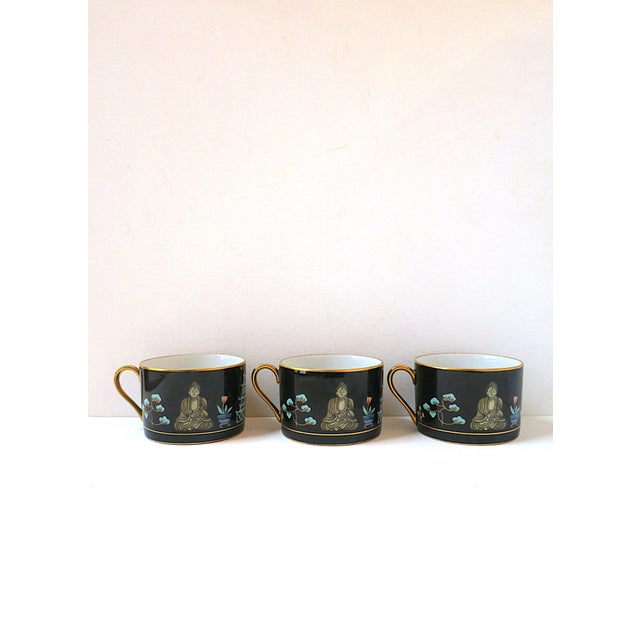 Late 20th Century Chinoiserie Porcelain Coffee or Teacups, Late-20th Century, Set of Three, For Sale - Image 5 of 10