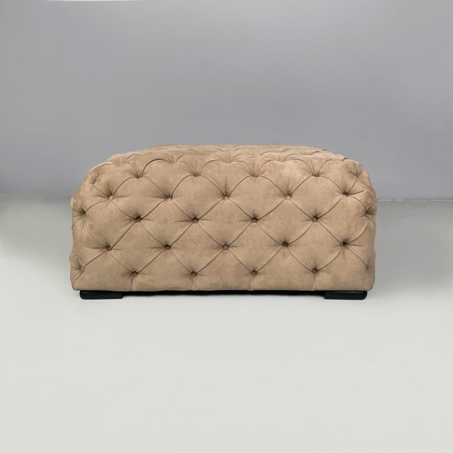 Italian Modern Squared Pouf in Beige Suede with Buttons, 1990s For Sale - Image 3 of 13