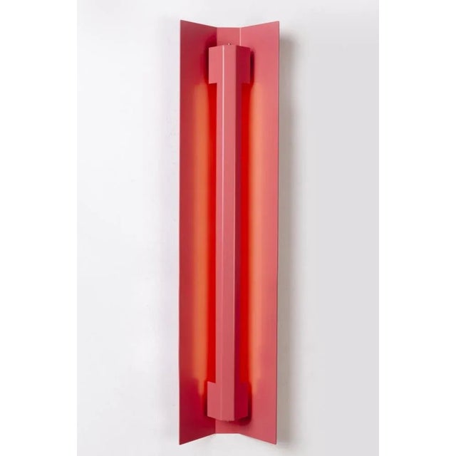 Small misalliance ral antique pink wall light by lexavala dimensions: d 16 x w 70 x h 8 cm materials: powder coated...