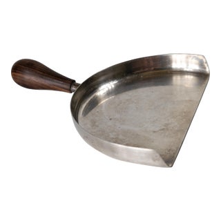 Mid-Century Modern Italian Silverplate Silent Butler Crumber by Woodward and Lothrop For Sale