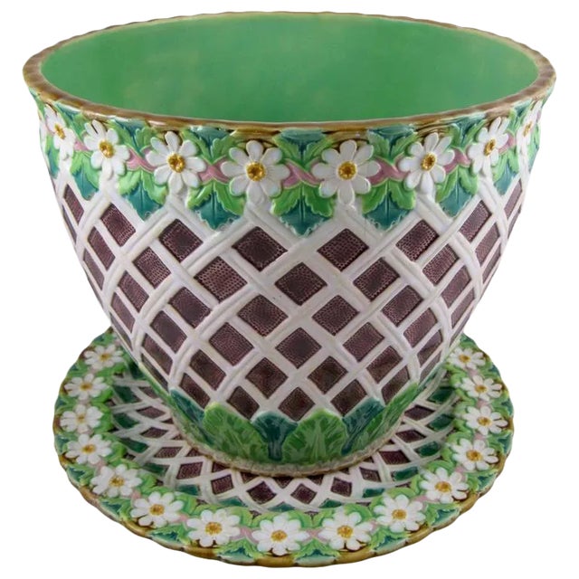 19th C. Minton Majolica Daisy & Trellis Jardinière Planter on Stand For Sale