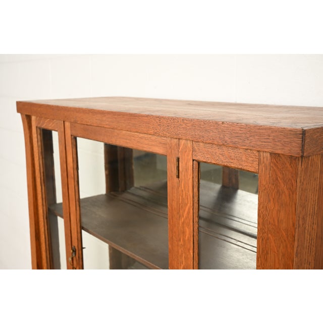 Brown Berkey & Gay Style Antique Mission Oak Arts & Crafts Bookcase Cabinet, Circa 1910 For Sale - Image 8 of 16