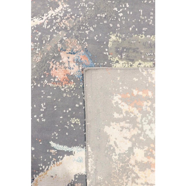 Modern Silk & Wool L. Grey Area Rug- 9'11'' X 14' 1'' For Sale - Image 4 of 6