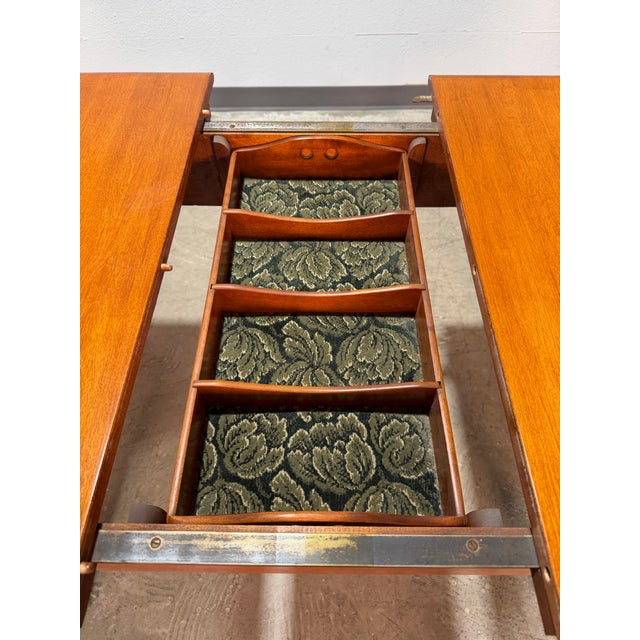 Vintage Brutalist Colonial Maple Dining Set, Table and 6 Chairs For Sale In Tampa - Image 6 of 12