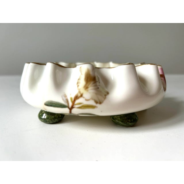 1900's Antique George Jones Crescent China Ruffled Footed Dish / Bowl , No cracks or chips , in very good condition, 5.5"D...