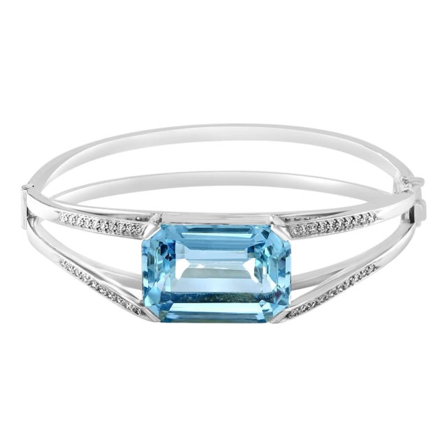 32 Ct Natural Aqua & Diamond Bangle /Bracelet in 18 Karat White Gold 46 Grams For Sale
