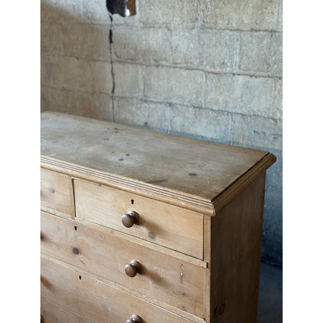 Late 19th Century English Scrubbed Pine Dresser For Sale - Image 5 of 10