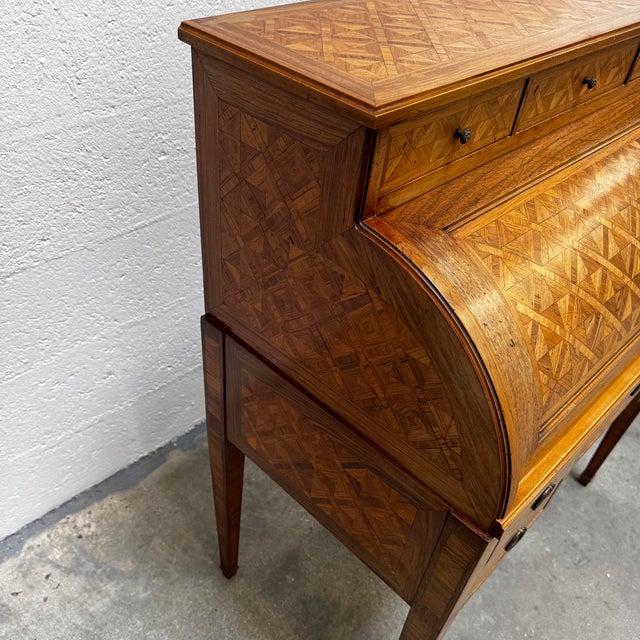 Louis XVI Style Marquetry Cylinder Secretaire with Frieze and Trellis Decoration, 1920s For Sale - Image 3 of 18