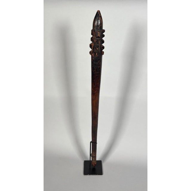 Tribal Aboriginal war club with a skull, Queensland, Australia. Oceania For Sale - Image 3 of 3