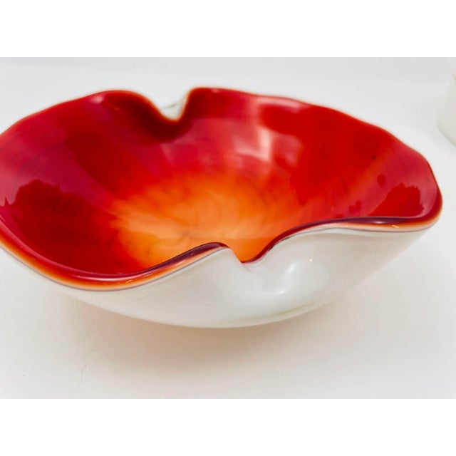 Mid-Century Modern Vintage Venetian Murano Seguso Art Glass Cased Red and White Ashtray Italy 1960 For Sale - Image 3 of 12