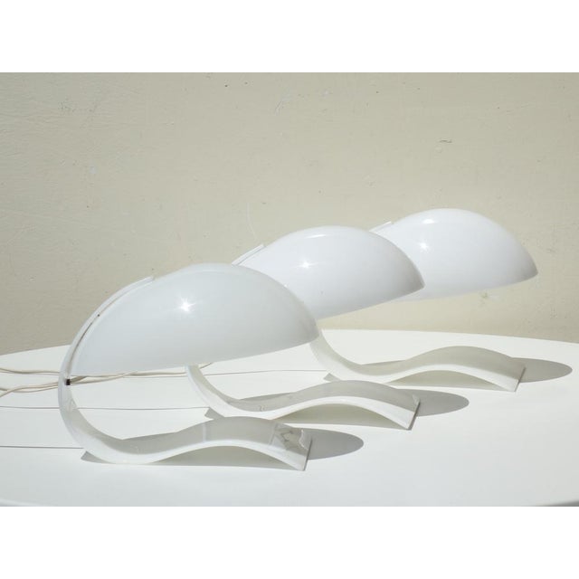 Space Age Italian White Plastic Table Lamps, 1960s, Set of 3 For Sale - Image 4 of 9