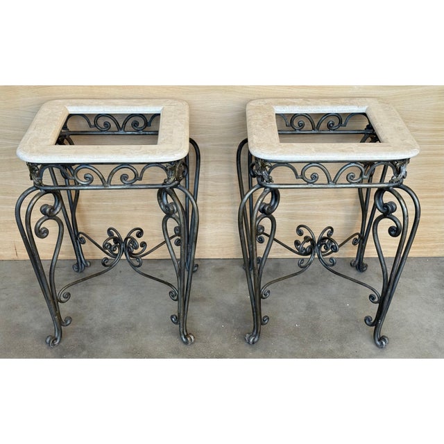 Neoclassical Early 20th Century Pair of Neoclassical Style Patinated Forged Iron Planter Stands with marble top For Sale - Image 3 of 18