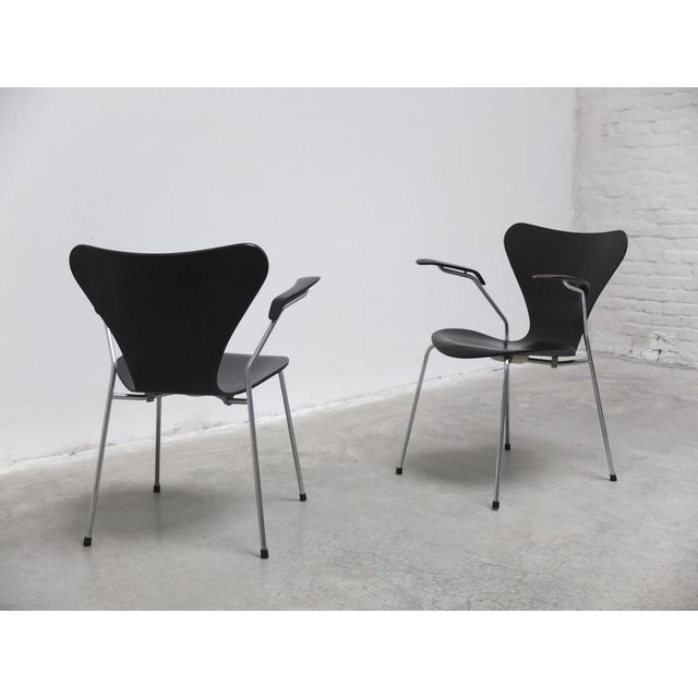 3207 Armchairs by Arne Jacobsen for Fritz Hansen, 1980, Set of 2 For Sale - Image 10 of 16