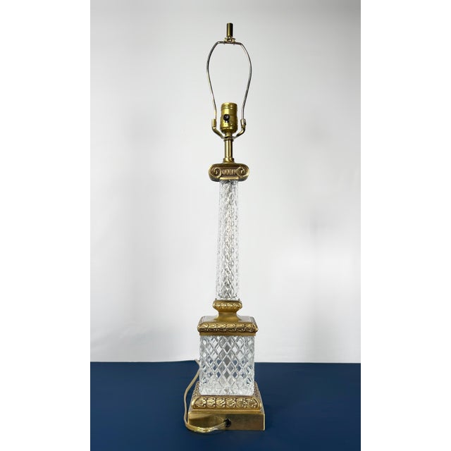 Vintage Neoclassical Diamond-Cut Crystal & Brass Ionic Column Table Lamp For Sale - Image 9 of 10