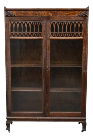 Arts & Crafts Mission Style Oak 2-Door Bookcase With Original Finish C1920