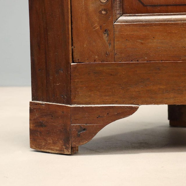Brown Antique Italian Corner Cabinet in Walnut, 1800s For Sale - Image 8 of 11