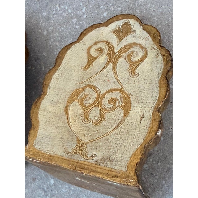 Wood Vintage Italian Scalloped Edged Florentine Giltwood Bookends- A Pair For Sale - Image 7 of 12