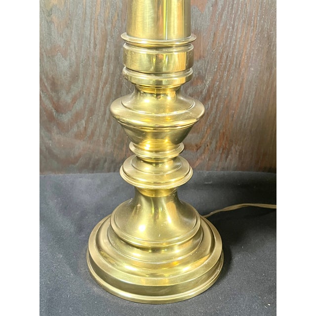 Stiffel Vintage Traditional Stiffel Brass Lamp With Custom Shade For Sale - Image 4 of 14