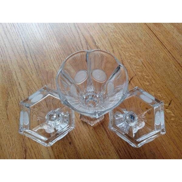 Fostoria Fostoria Coin Clear Glass 3‑Piece Set – 8" Vase & Candleholders Mid‑Century 50s For Sale - Image 4 of 9