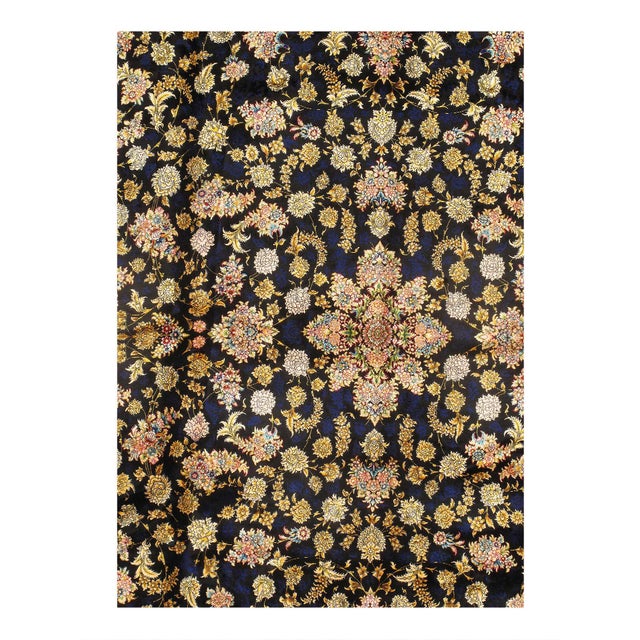 Viscose on a cotton foundation with a medallion This rug has a dense, soft pile, and excellent quality, to ensure that you...