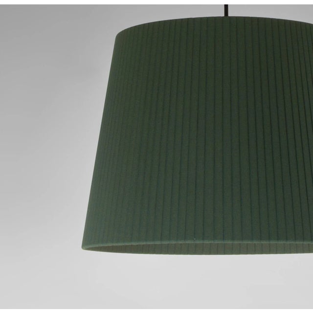 Contemporary Green Sísísí Cónicas Gt3 Pendant Lamp by Santa & Cole For Sale - Image 3 of 4