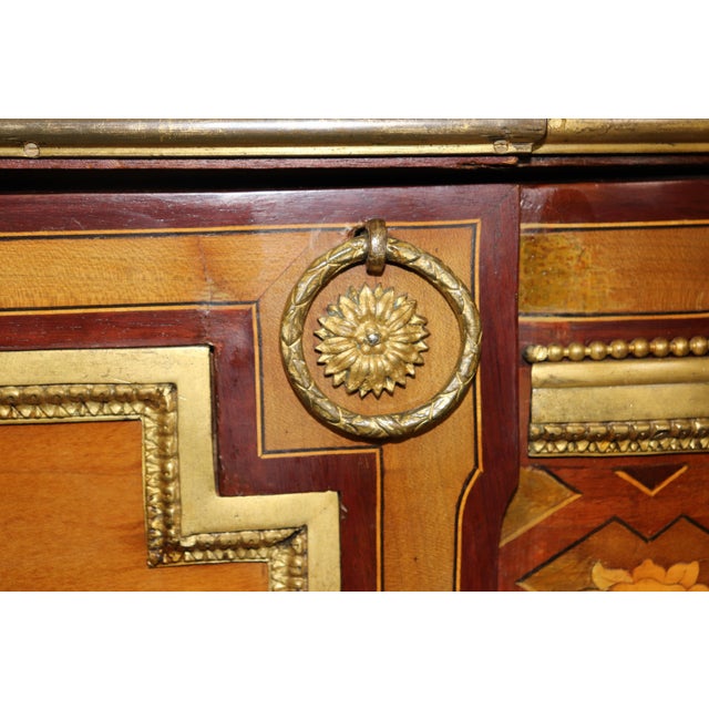 Fine Quality Bronze Mounted Inlaid Marble Top Commode Manner Jean Henri Riesner For Sale - Image 4 of 17