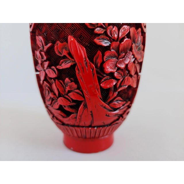 Vintage Chinese Cinnabar Vase For Sale In New York - Image 6 of 9