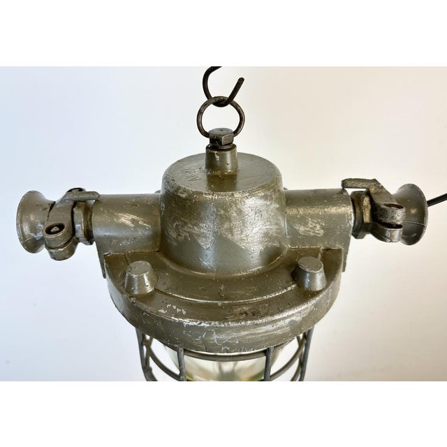Mid-Century Modern Industrial Cast Aluminium Cage Pendant Light, 1960s For Sale - Image 3 of 18