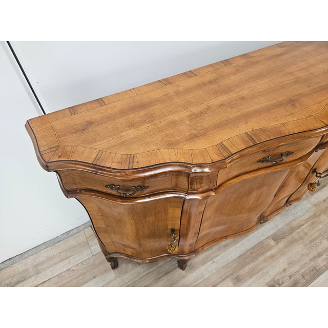 1960s Baroque-Style Walnut Sideboard with Four Doors and Four Drawers, 1960 For Sale - Image 5 of 18