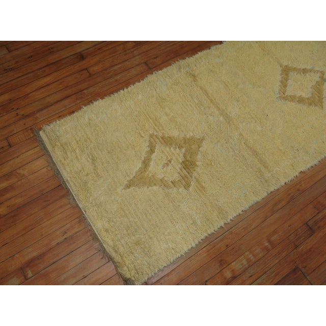 Vintage Shag Turkish Runner For Sale In New York - Image 6 of 6