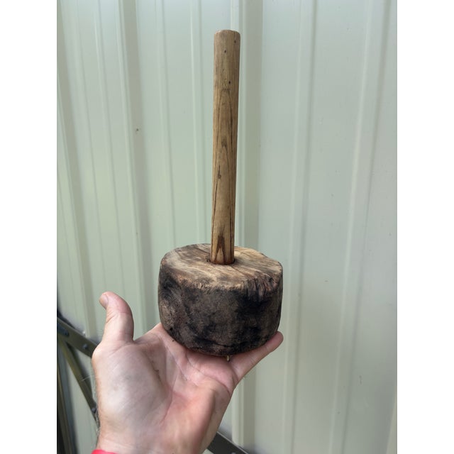 Very, very early rustic wooden mallet. Guessing 1850ish. Could’ve been used for wood sculpting, or perhaps driving pegs...