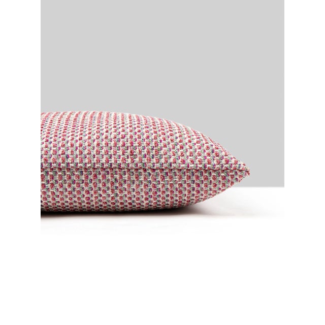 Performance fabric never looked chicer with our Heatherton woven. Featuring 14 fashionable colorways in recycled acrylic...