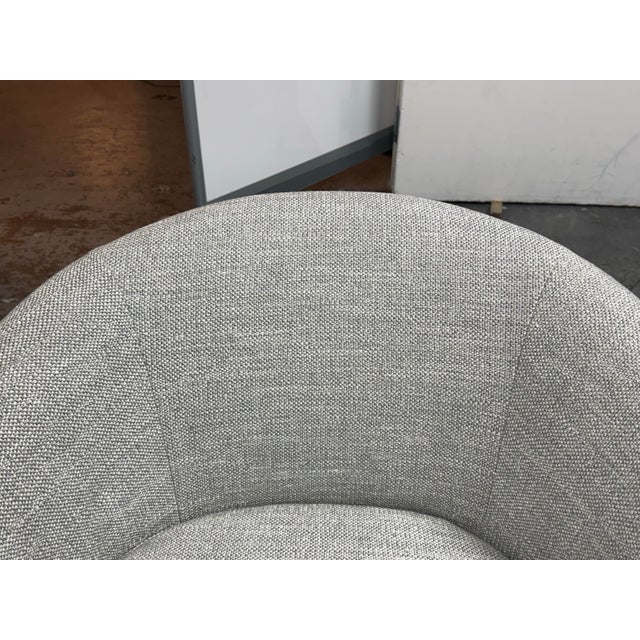 Textile Rodolfo Dordoni for Minotti Jacques Swivel Armchairs, Pair For Sale - Image 7 of 12